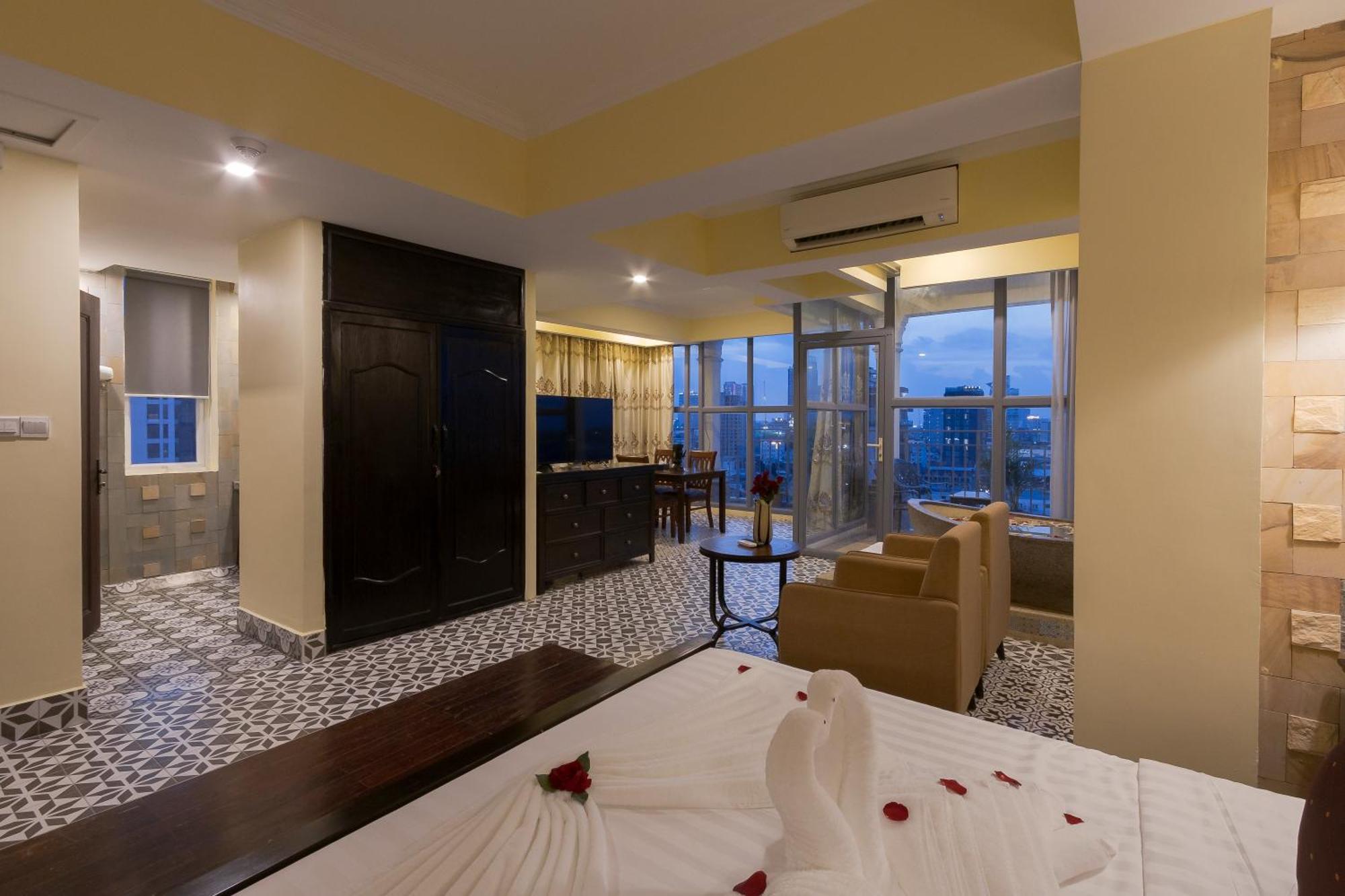 Arison Hotel Phnom Penh Exteriör bild