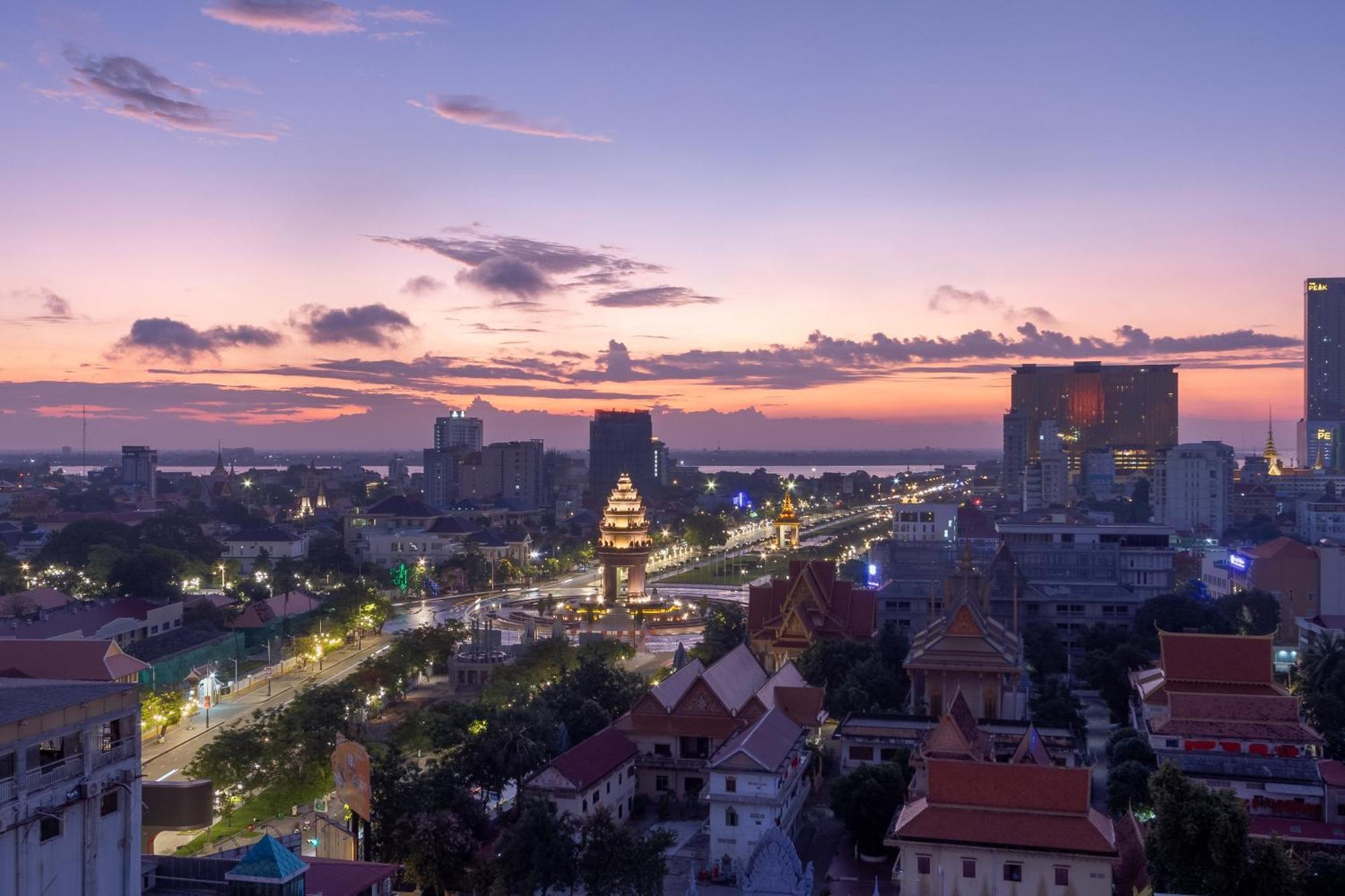 Arison Hotel Phnom Penh Exteriör bild